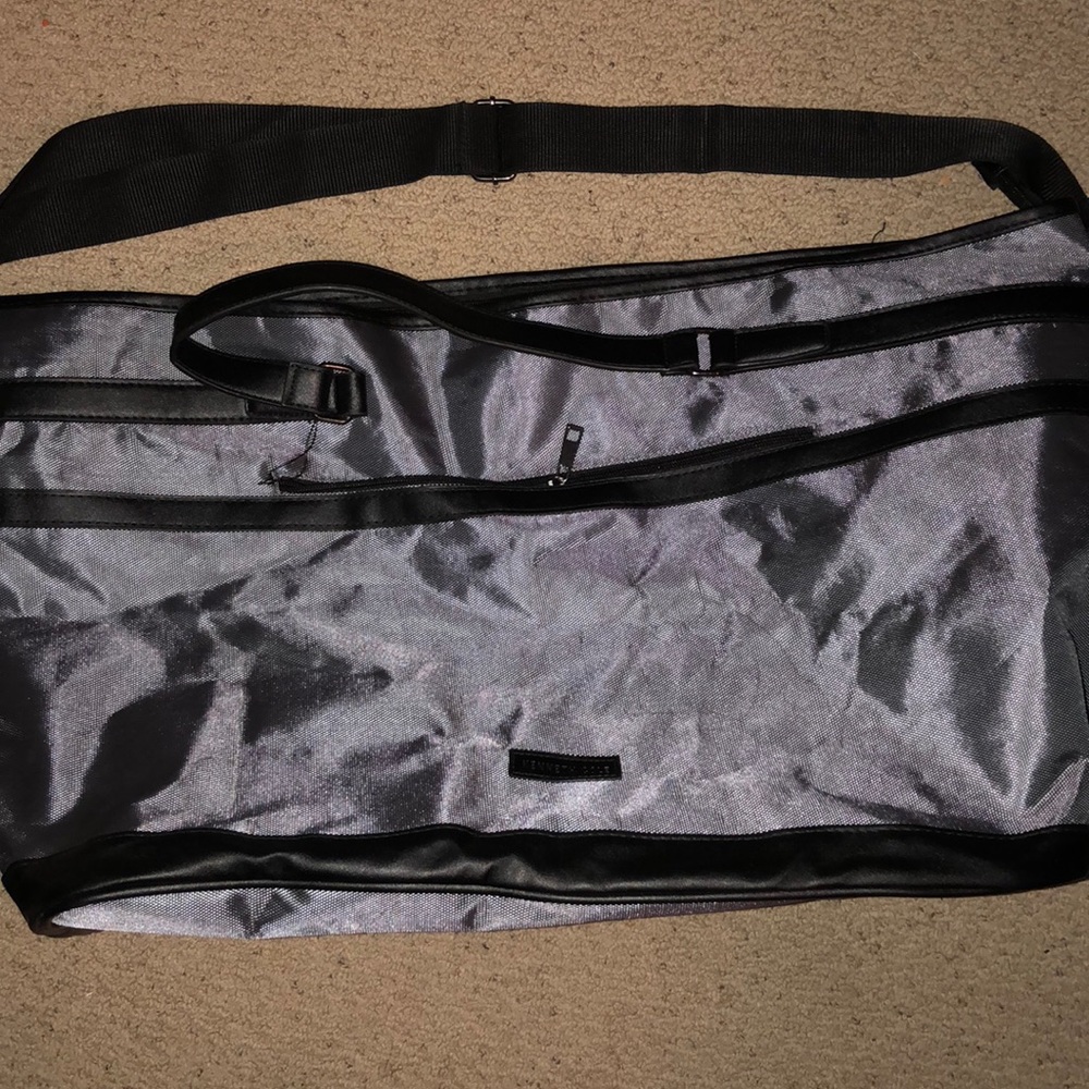 Duffle bag.